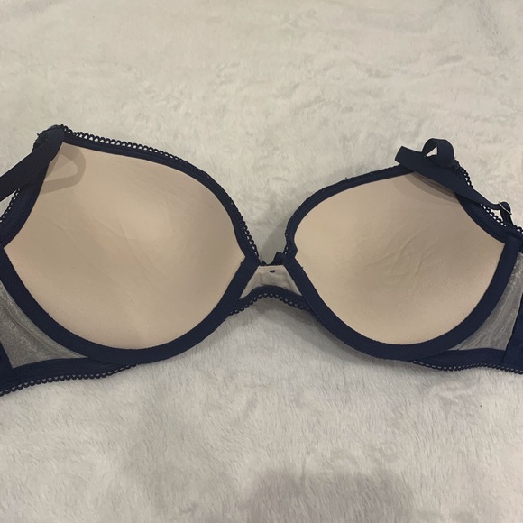 Victoria Secret Dream Angels Push Up Bra - Picture 3 of 5